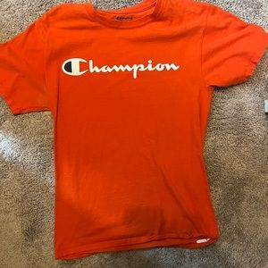 Champion orange T-shirt size: small